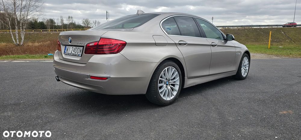 BMW Seria 5 530d xDrive Luxury Line - 9