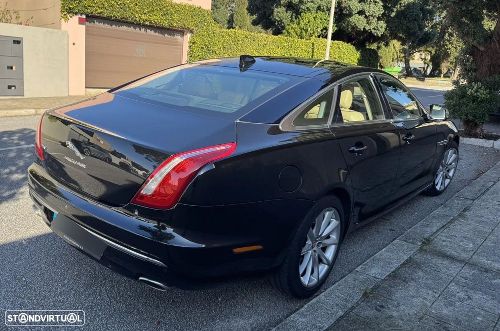 Jaguar XJ 3.0 D V6 Premium Luxury - 9