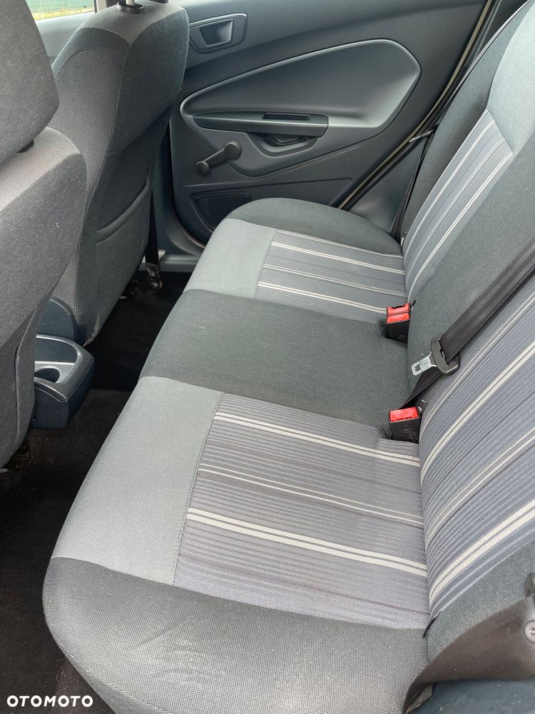 Ford Fiesta 1.25 Ghia - 16