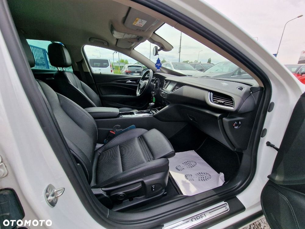 Opel Insignia - 26
