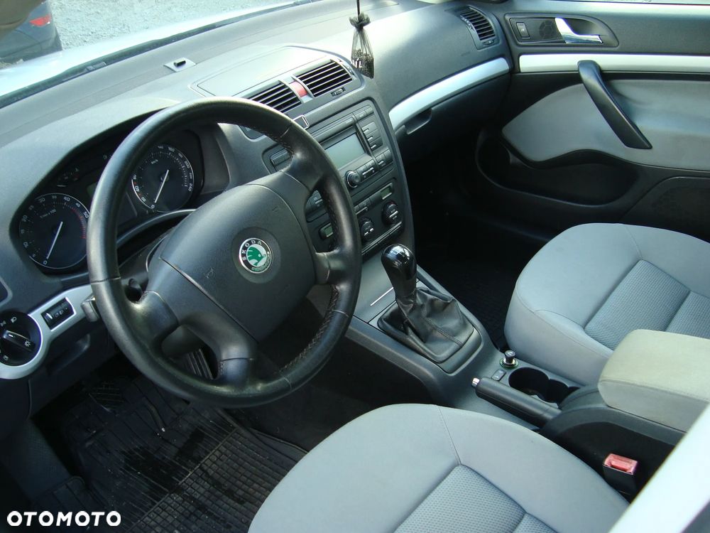 Skoda Octavia 1.9 TDI DPF Elegance - 9