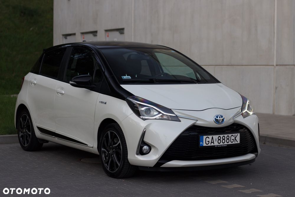 Toyota Yaris Hybrid 100 Selection Pure - 2