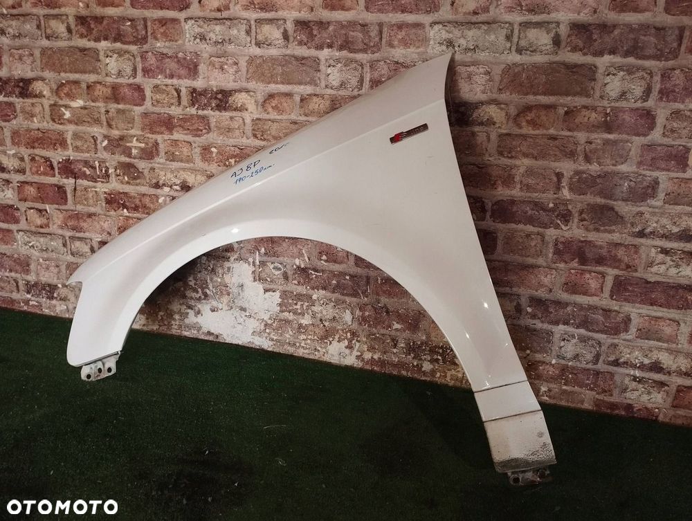 Audi A3 8P 08/12 DUŻY GRIL Przód strona lewa Błotnik przedni LEWY KOD LY9C - 1