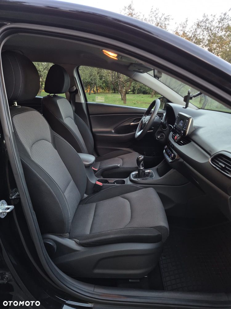 Hyundai i30 1.4 Classic + - 11