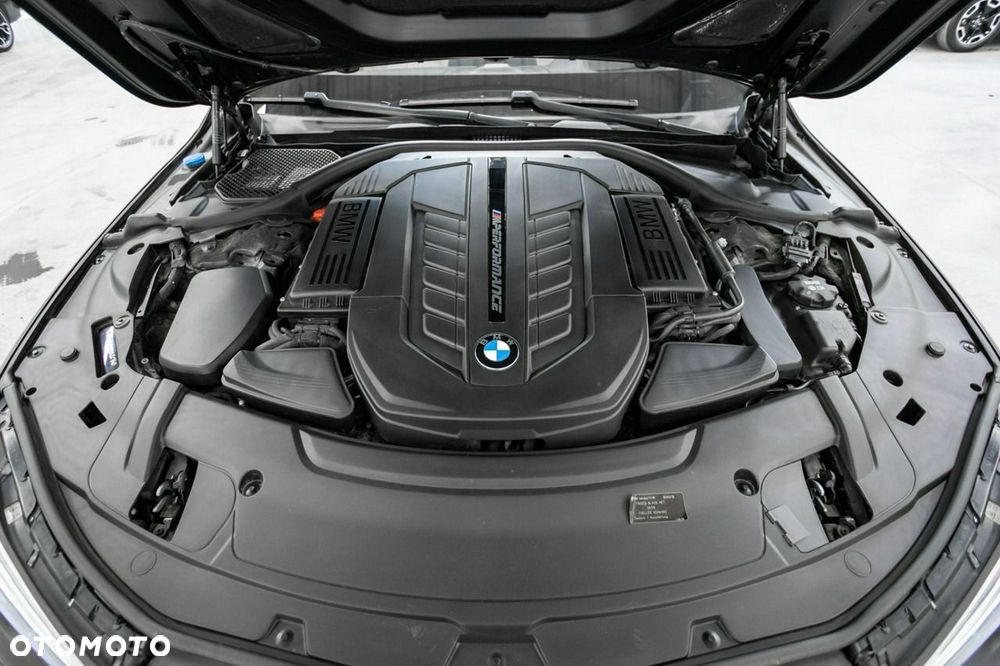 BMW Seria 7 M760Li xDrive - 17