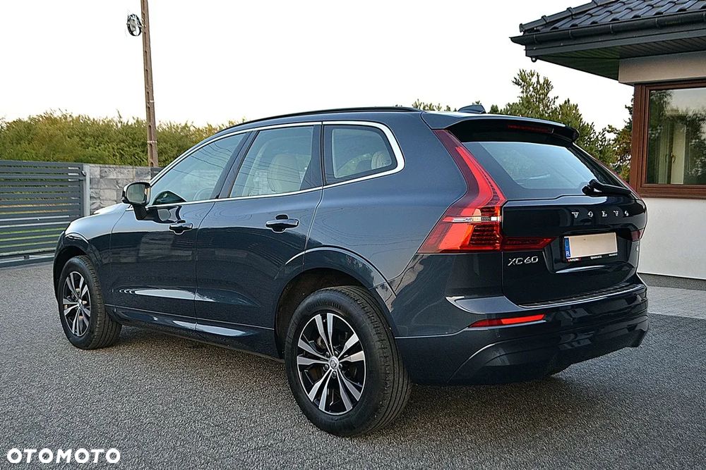 Volvo XC 60 B4 D Momentum - 4