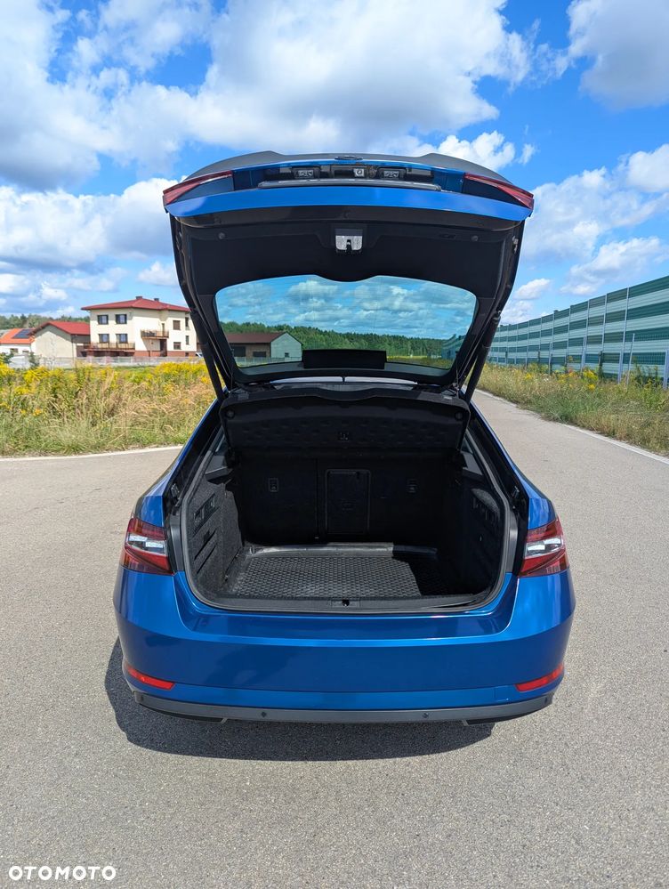 Skoda Superb 2.0 TDI Style DSG - 10