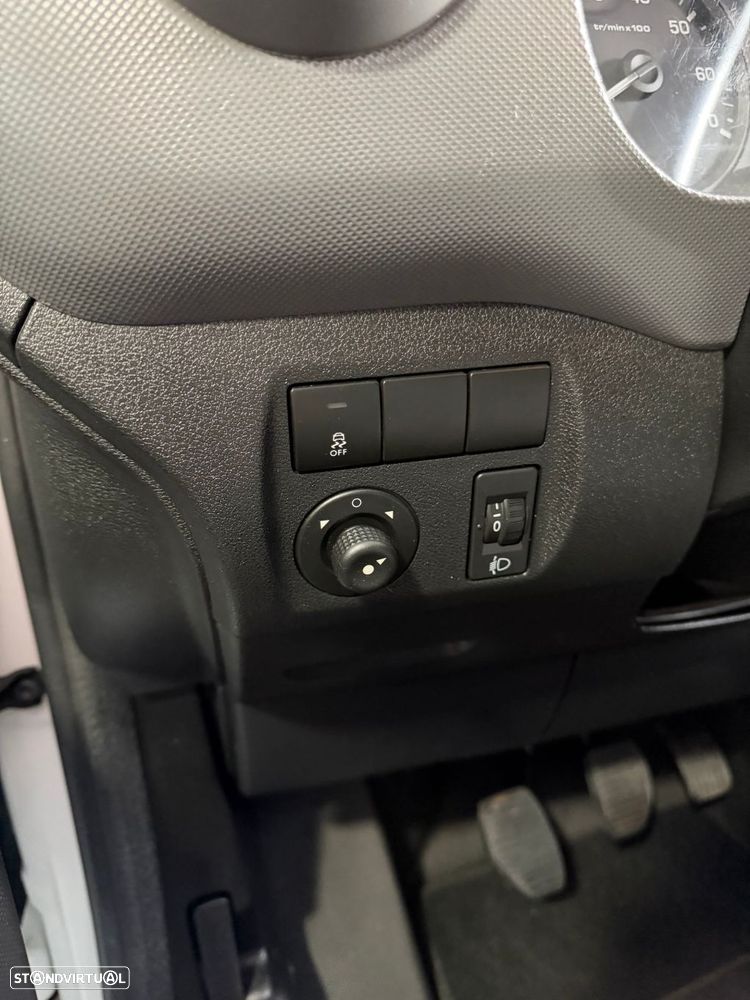 Citroën Berlingo 1.6 BlueHDi L1 Club 3L - 13