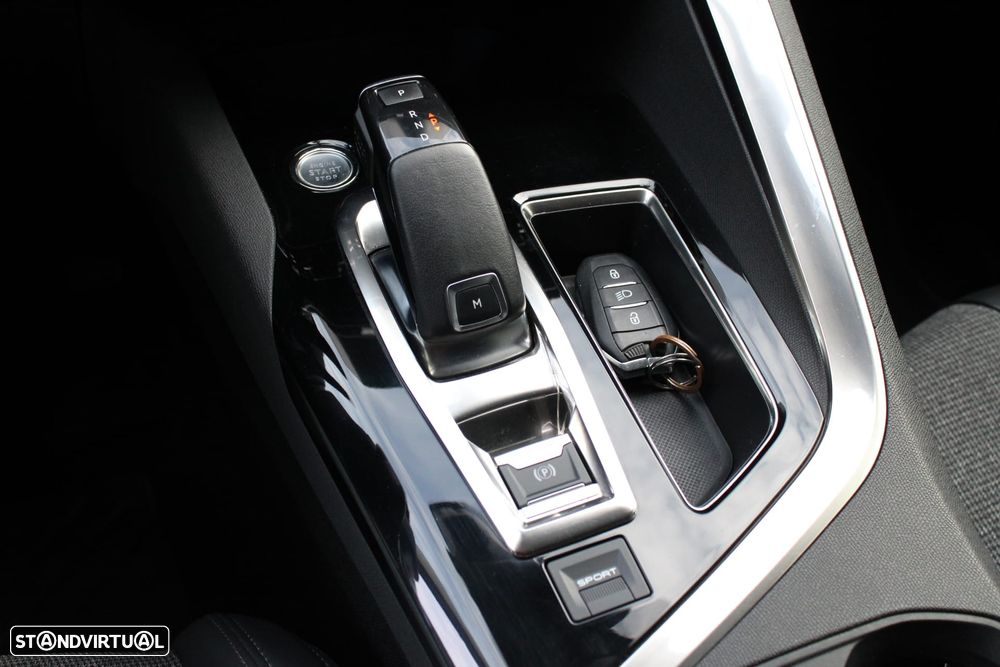 Peugeot 3008 PureTech 130 Stop & Start GPF EAT8 Allure - 23