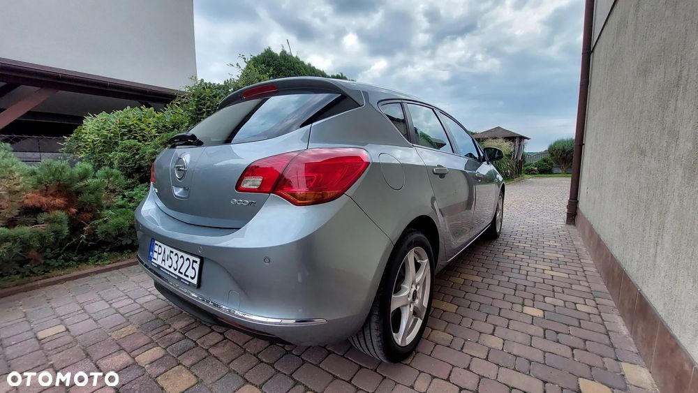 Opel Astra IV 1.4 T Energy EU6 - 9