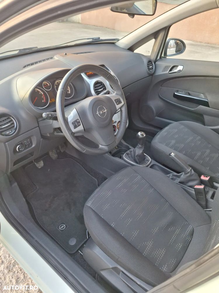 Opel Corsa 1.4 Enjoy - 17