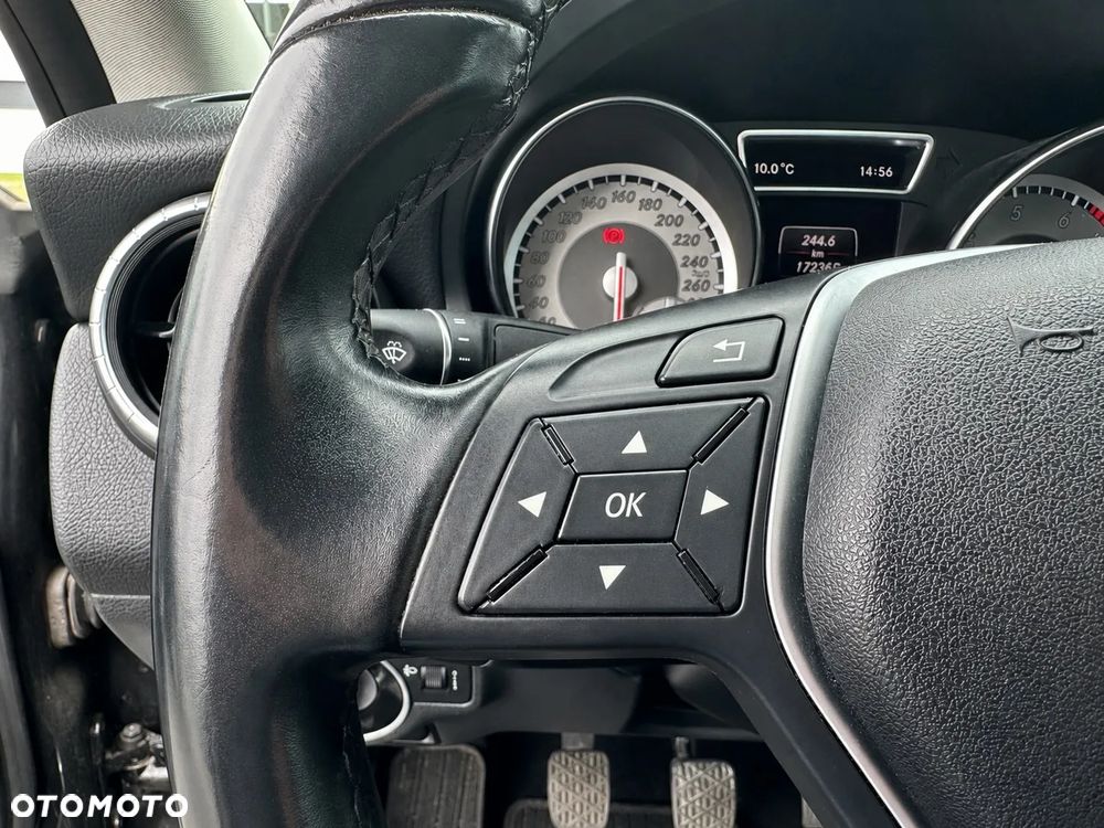 Mercedes-Benz CLA 180 BlueEffICIENCY Edition - 16