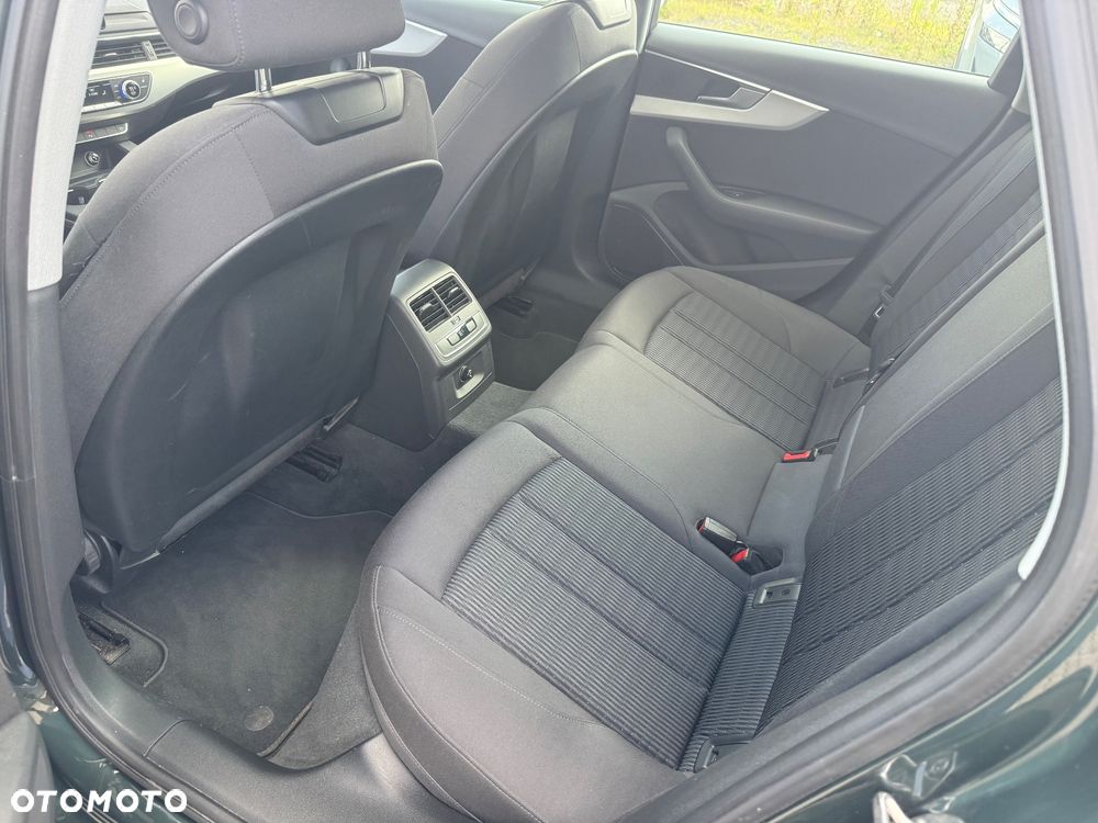 Audi A4 Avant 2.0 TDI ultra S tronic sport - 34