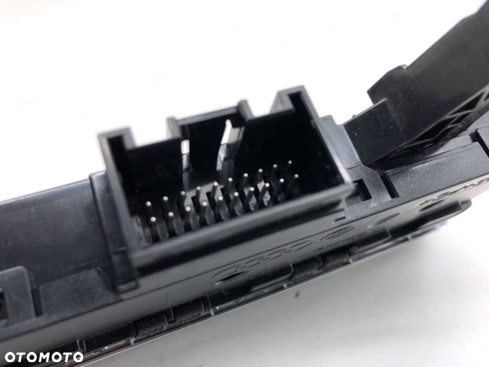 PANEL PRZEŁĄCZNIK  AUDI Q3 Sportback (F3N) 2019 - 2022 35 TFSI Mild Hybrid 110 kW [150 KM] Hybryda - 4