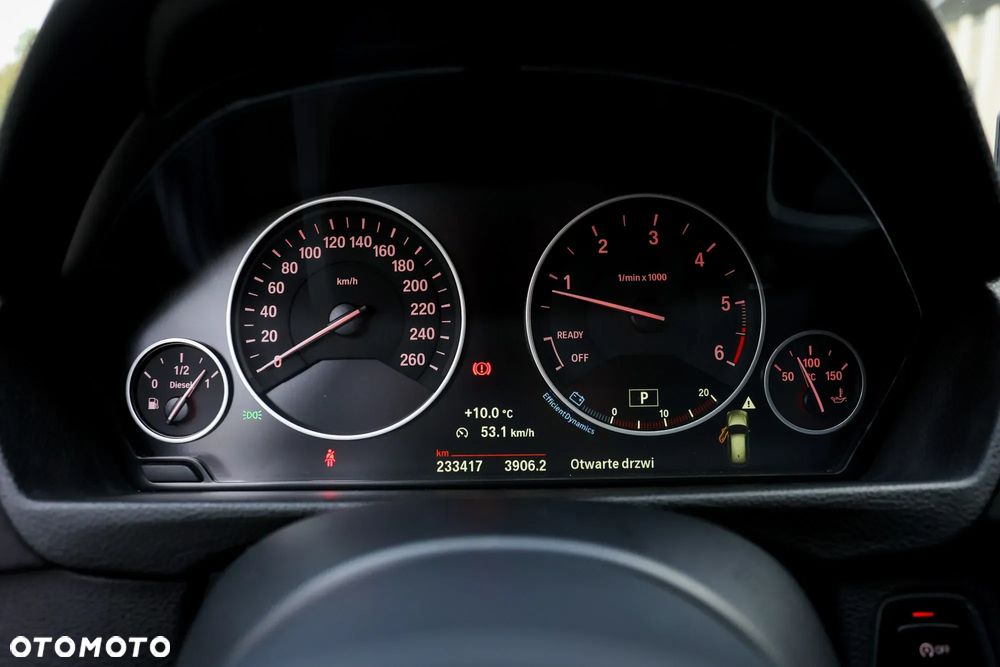 BMW Seria 3 320d Touring Sport-Aut Sport Line - 7