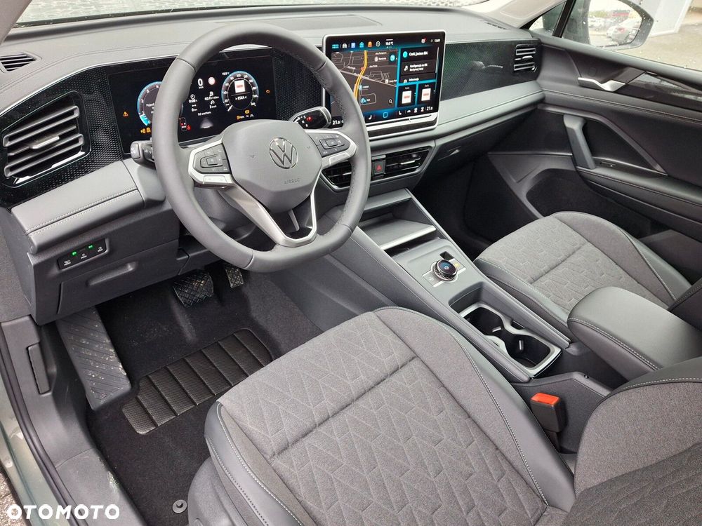 Volkswagen Tiguan - 9