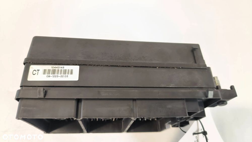 Skrzynka bezpieczników / Komplet 10443148 Chevrolet Corvette C5 Coupe 2003r. Z06 Benzyna 5,7 B - 3