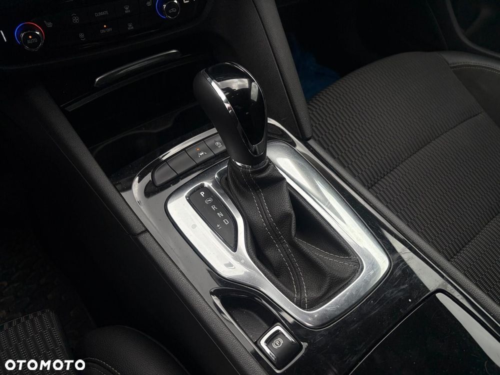 Opel Insignia - 18