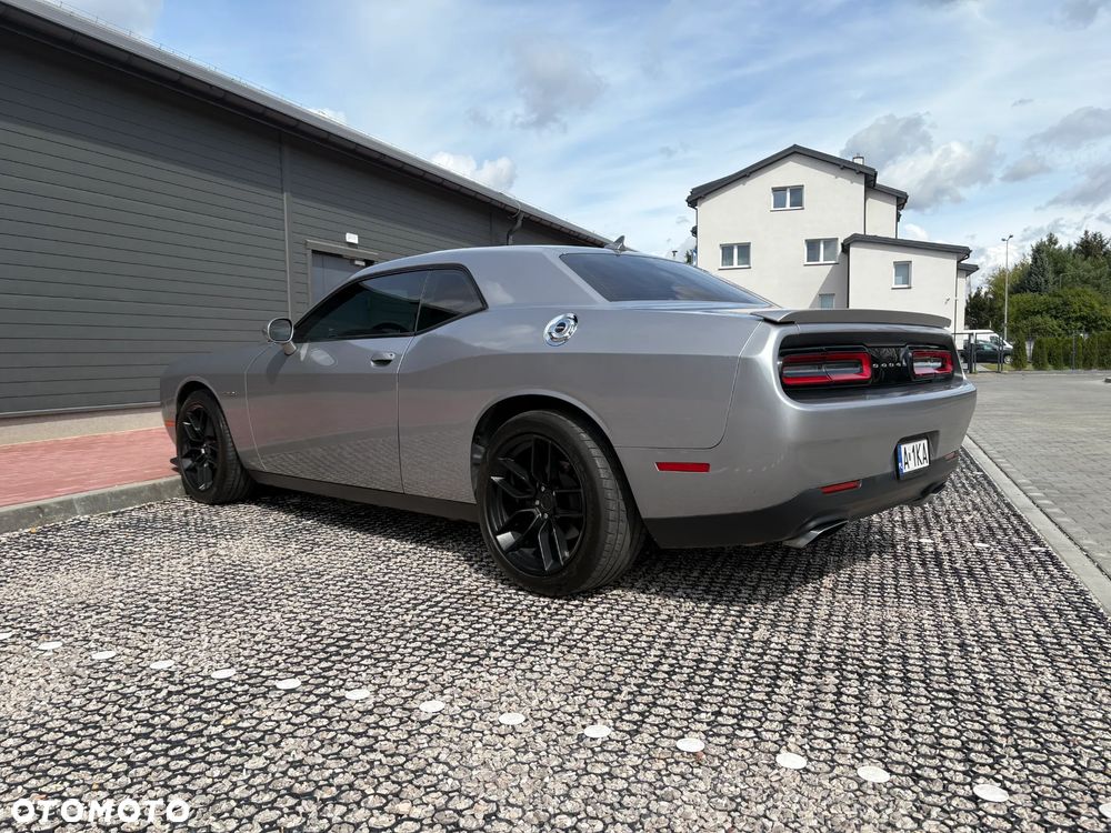 Dodge Challenger Automatik R/T Plus - 12