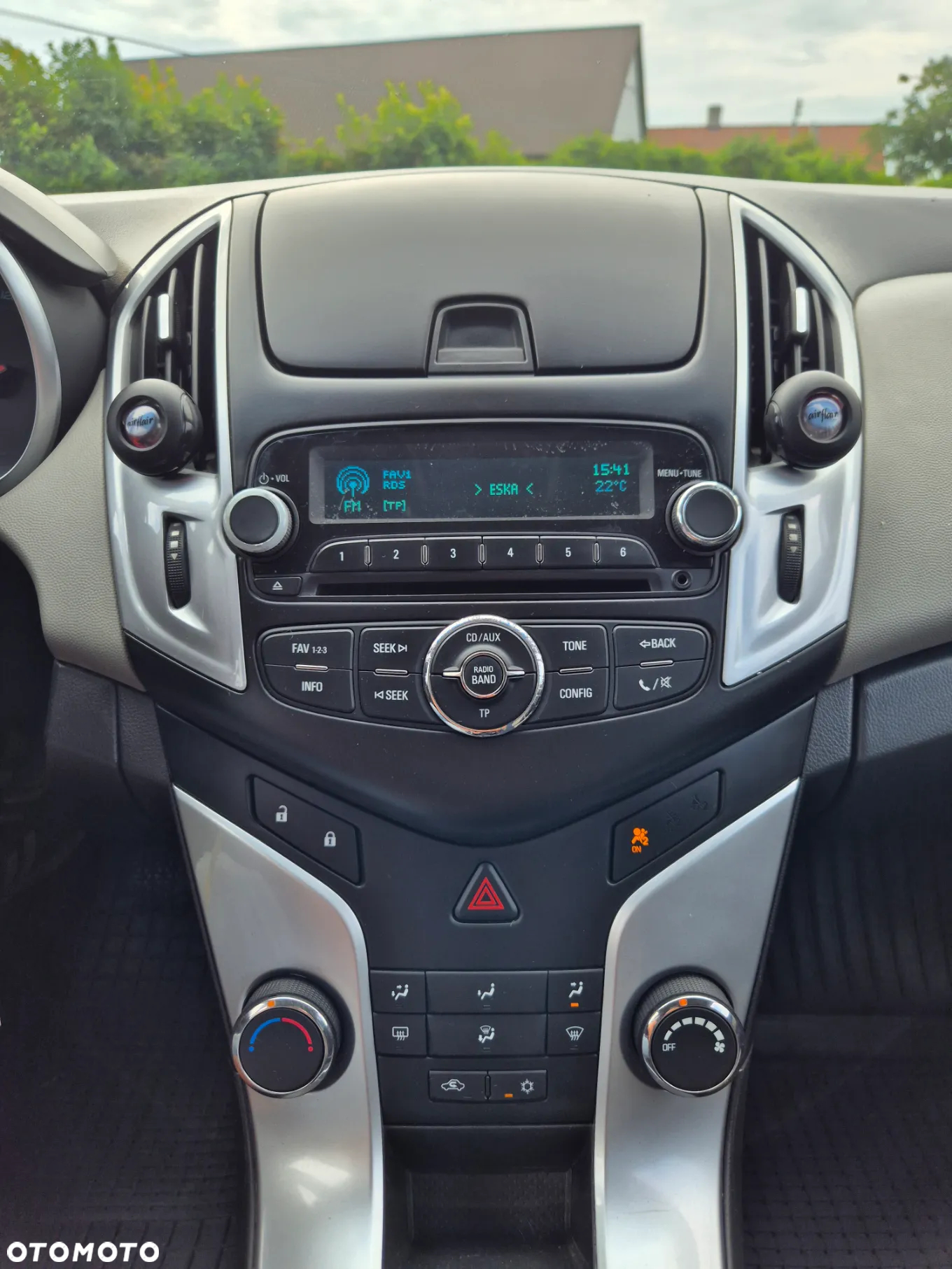 Chevrolet Cruze 1.6 LS+ - 15
