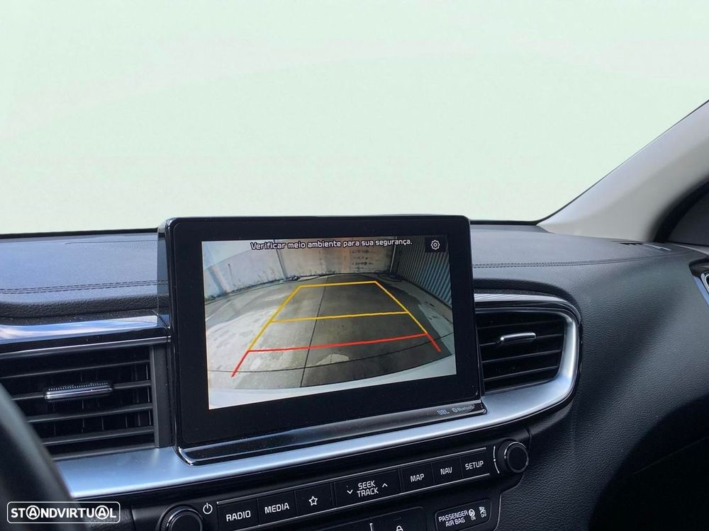 Kia Ceed 1.4 T-GDI TX+SRF 7DCT - 13