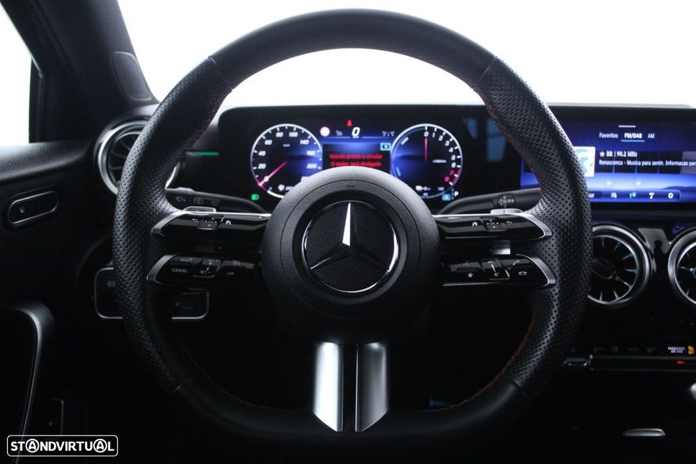 Mercedes-Benz A 250 e AMG Line - 19