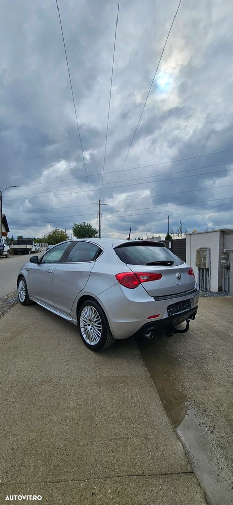 Alfa Romeo Giulietta 2.0 JTDM 16V Business - 6