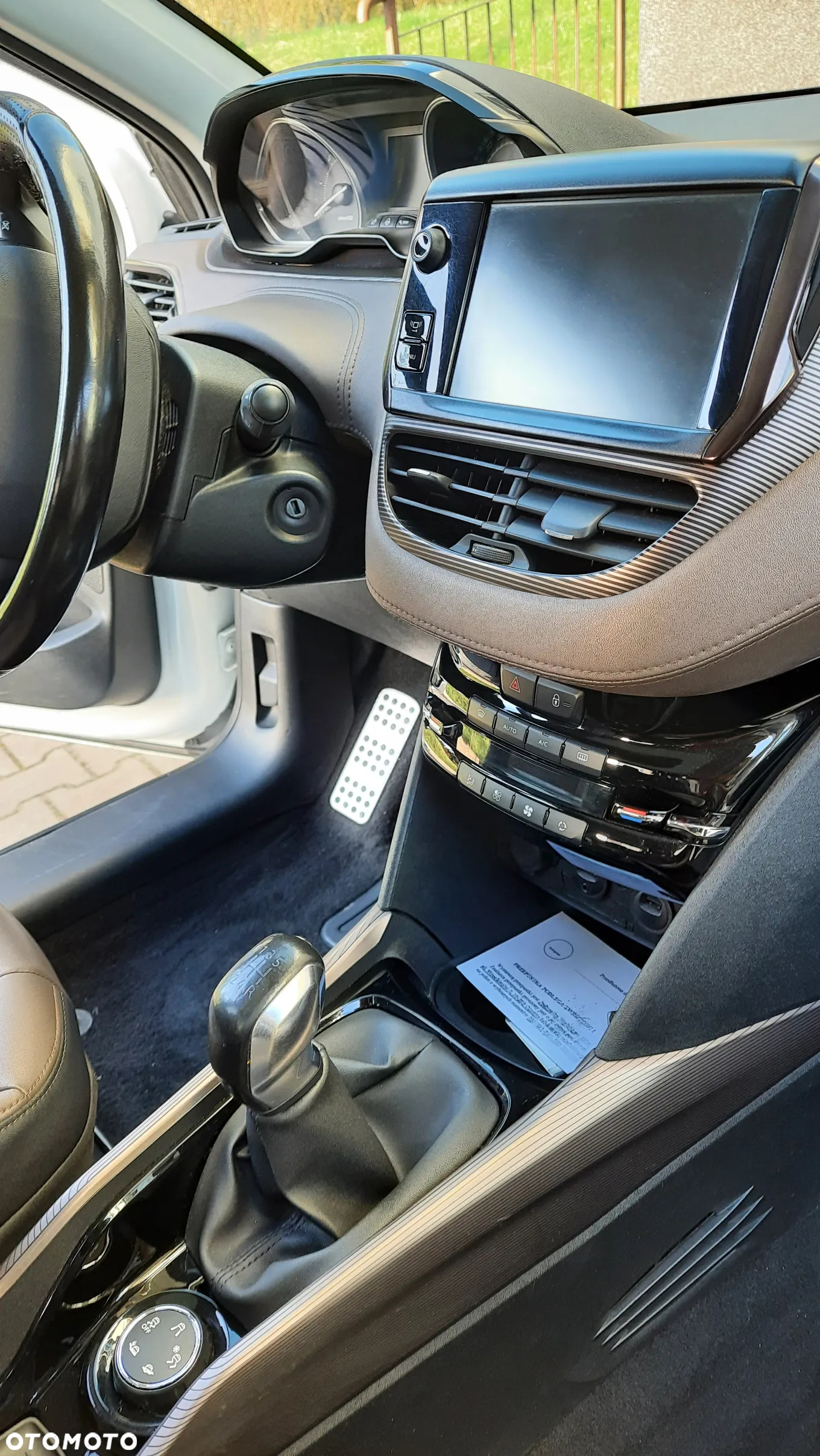Peugeot 2008 e-HDi FAP 92 STOP & START Allure - 10