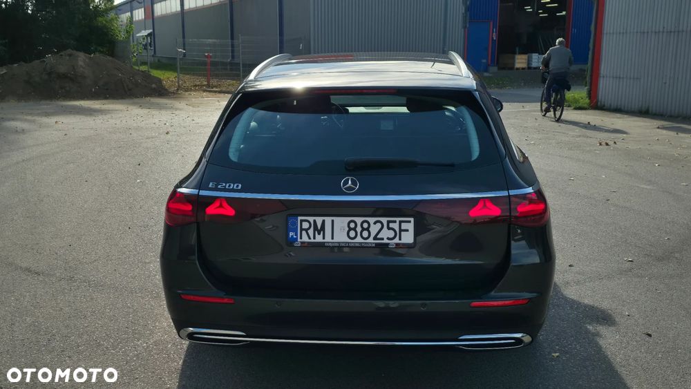 Mercedes-Benz Klasa E - 15