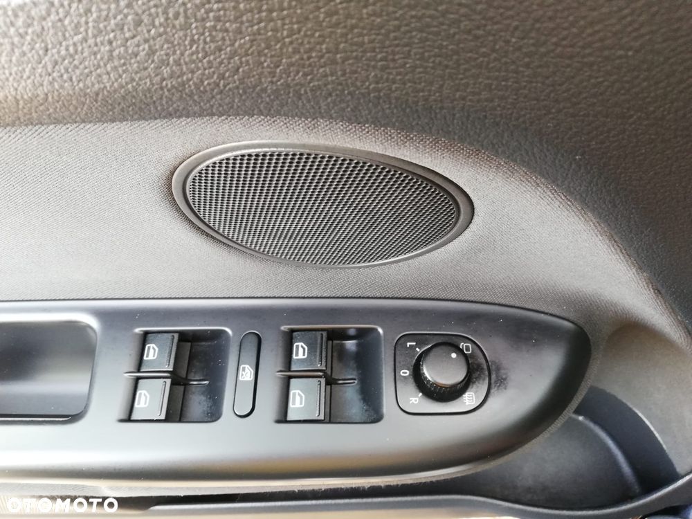 Volkswagen Golf Plus 1.6 TDI DPF BlueMotion Technology DSG Life - 22
