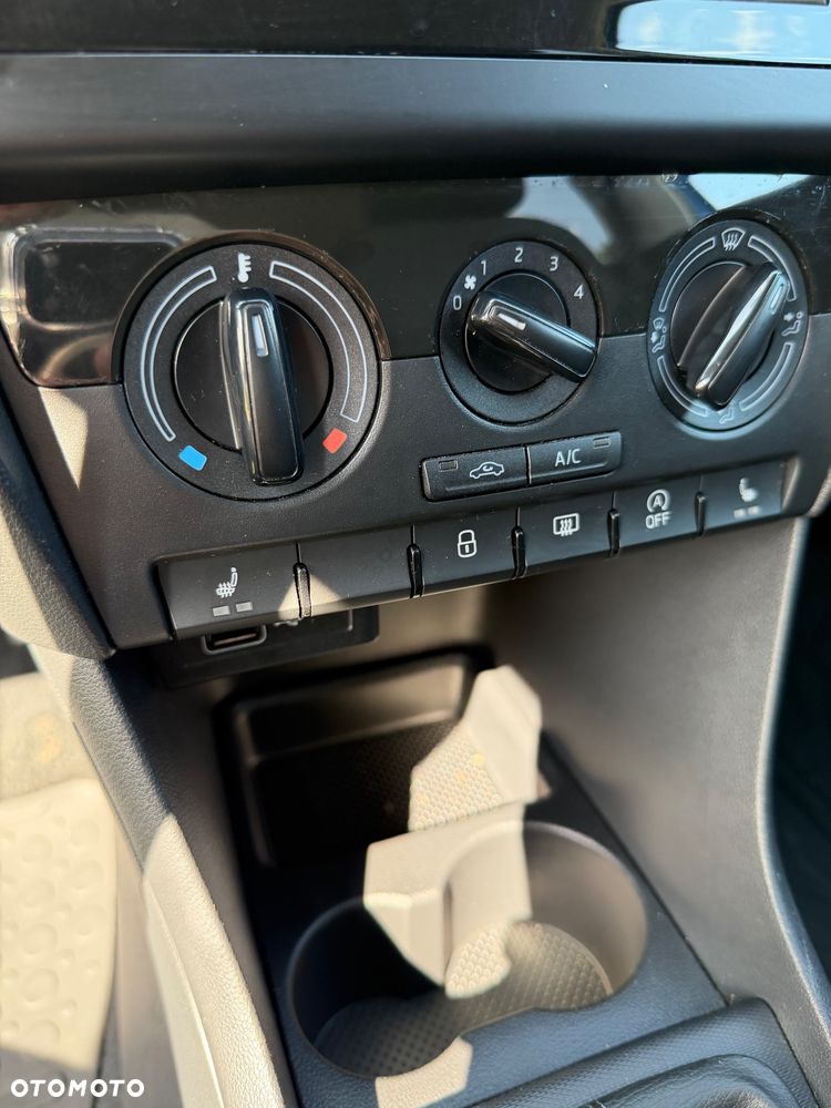 Skoda RAPID 1.0 TSI Style - 19