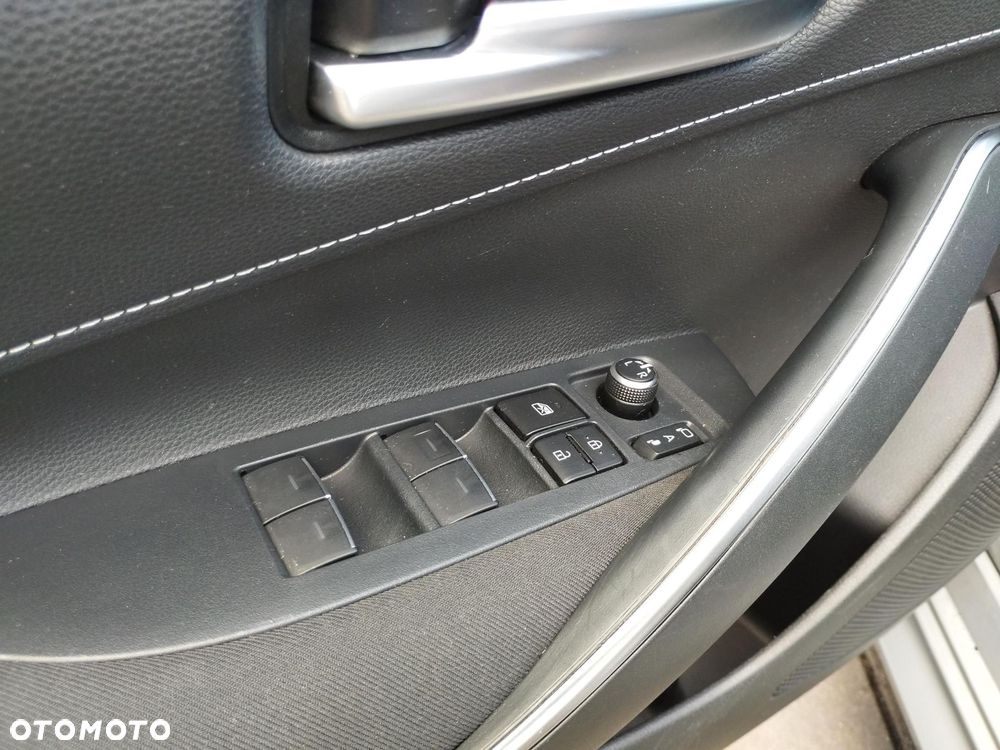 Toyota Corolla 1.8 Hybrid Comfort - 15