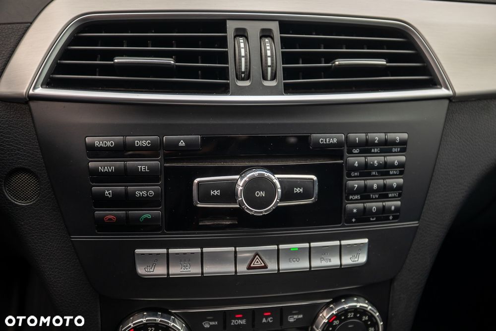 Mercedes-Benz Klasa C 180 (BlueEFFICIENCY) Avantgarde - 30