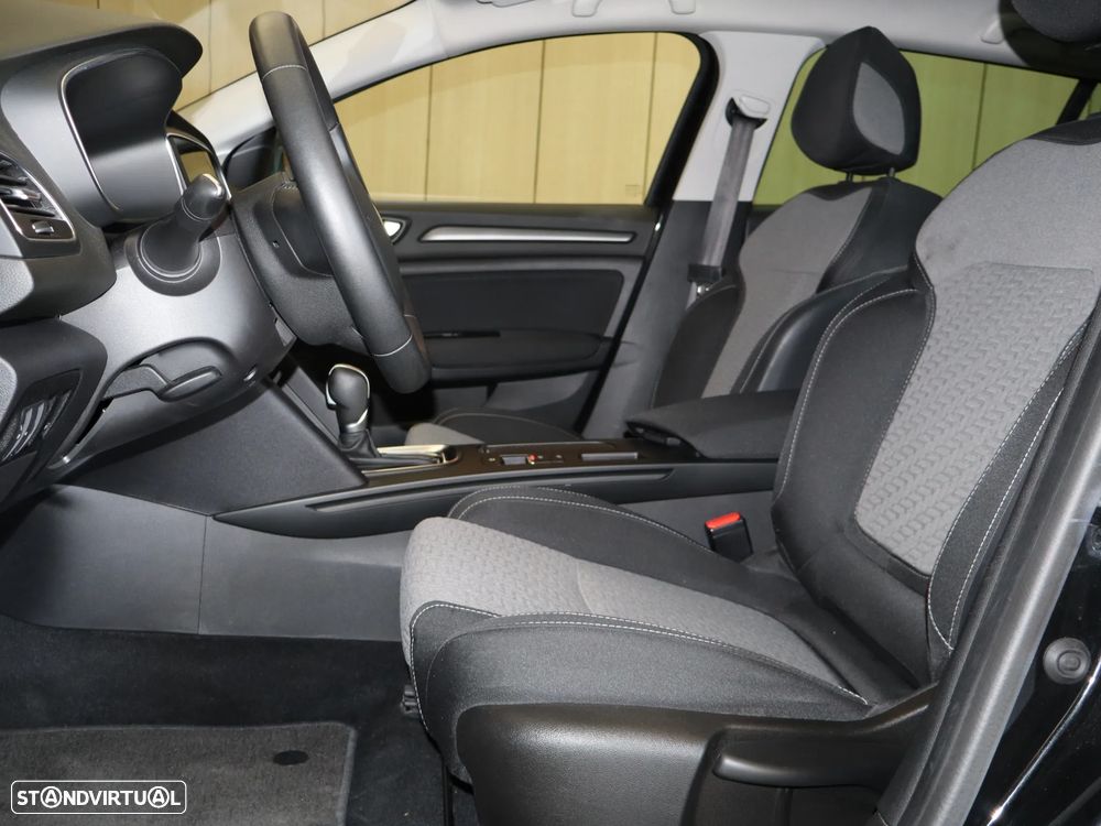 Renault Mégane Sport Tourer 1.6 E-Tech Plug-In Limited - 22