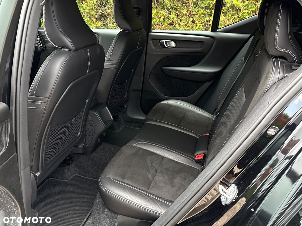 Volvo XC 40 D4 AWD Geartronic R-Design - 10