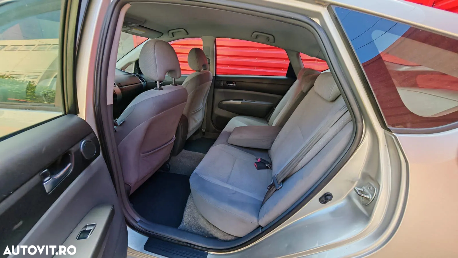 Toyota Prius (Hybrid) Executive - 8