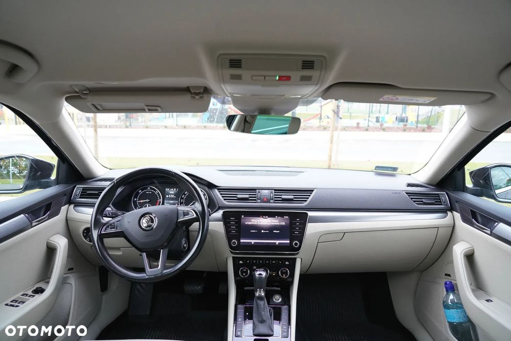 Skoda Superb 2.0 TDI Style DSG - 13