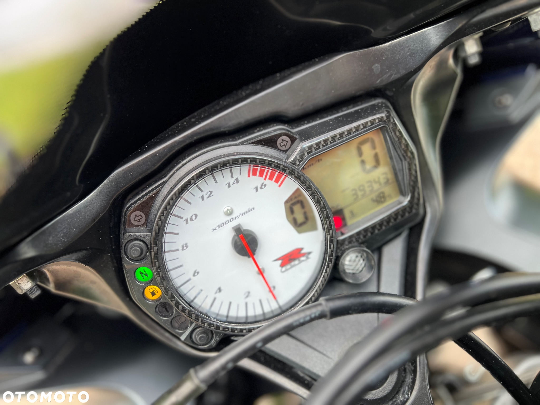 Suzuki GSX-R - 33