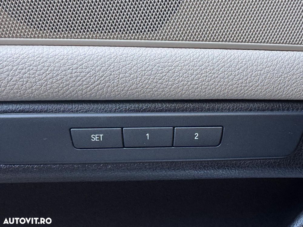 BMW Seria 5 520d Aut. Luxury Line - 29