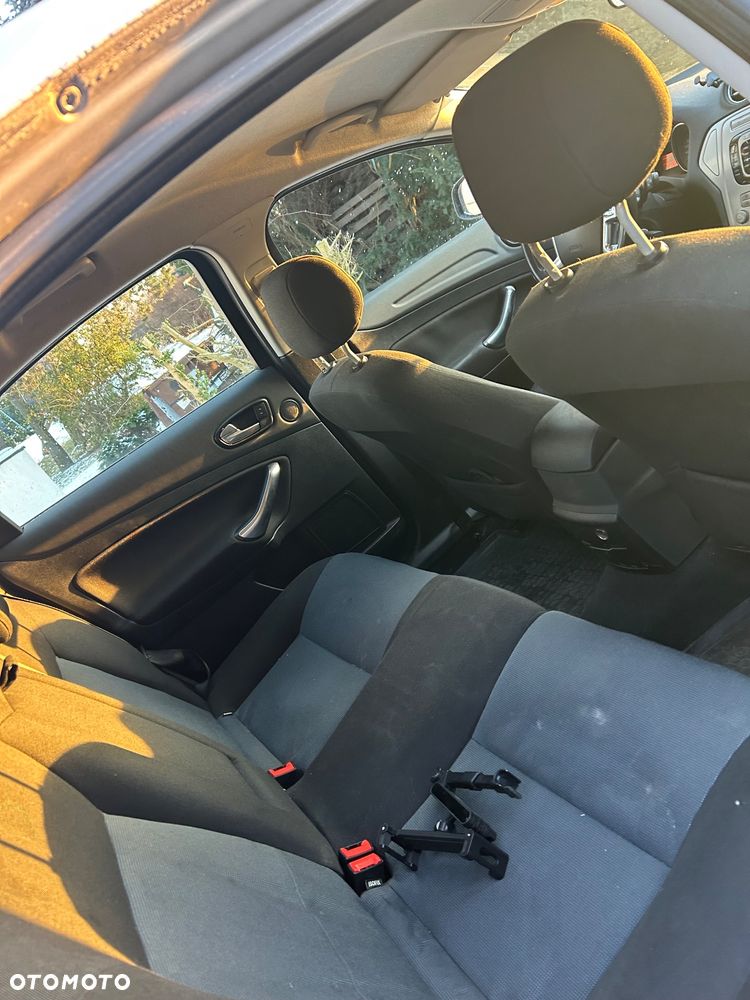 Ford Mondeo 1.8 TDCi Trend - 5