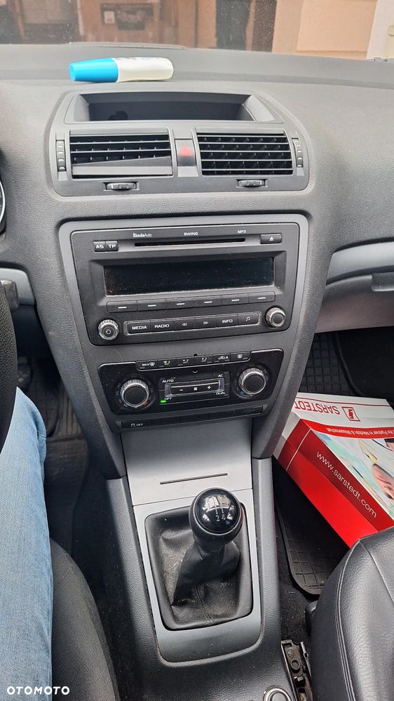 Skoda Octavia 1.6 TDI DPF Active - 8