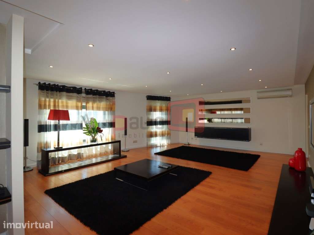 APARTAMENTO DUPLEX T4 - MONTIJO CENTRO - Grande imagem: 4/47
