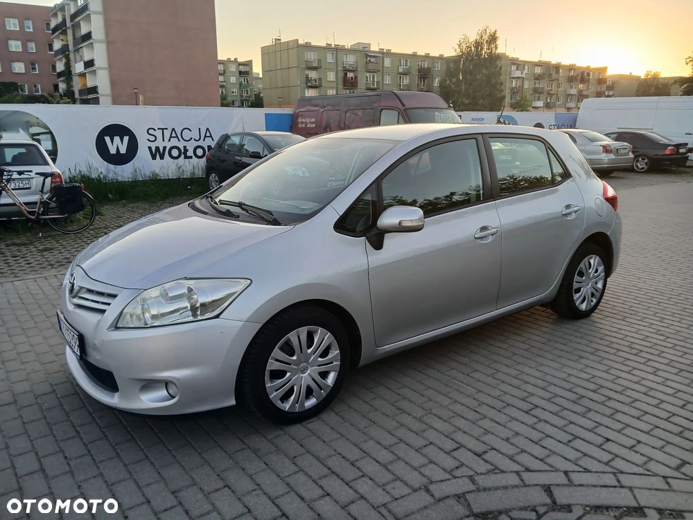 Toyota Auris - 2