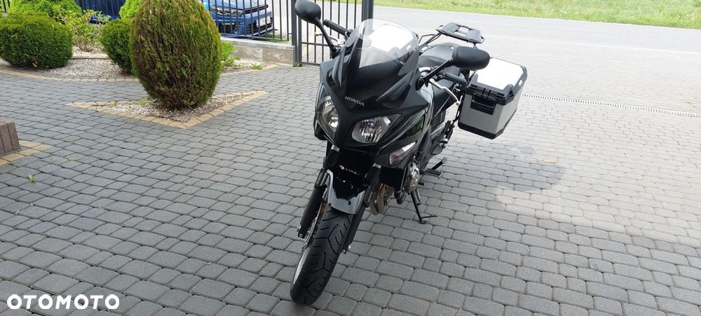 Honda CBF - 9