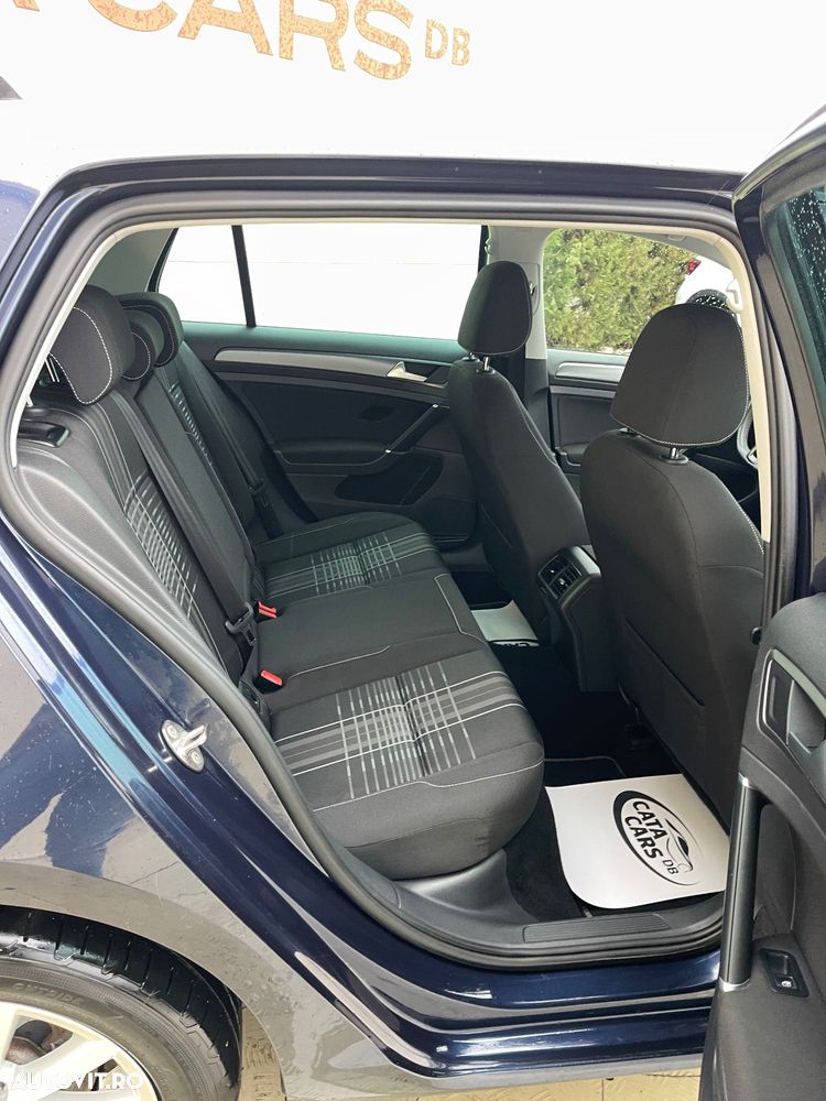 Volkswagen Golf 1.2 TSI BMT Comfortline - 24