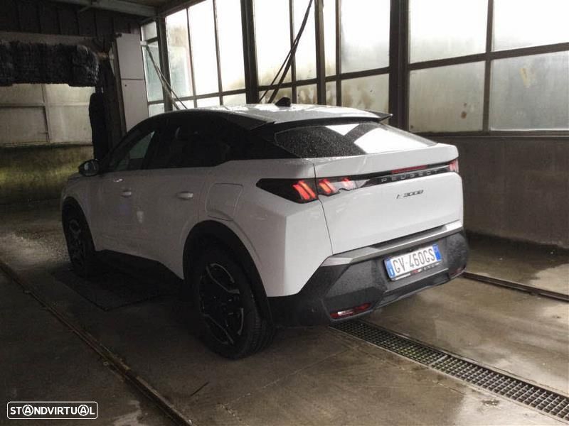 Peugeot E-3008 73 kWh Allure - 4