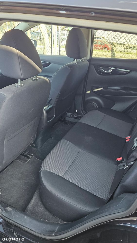 Nissan Qashqai 1.6 DIG-T N-Connecta - 17