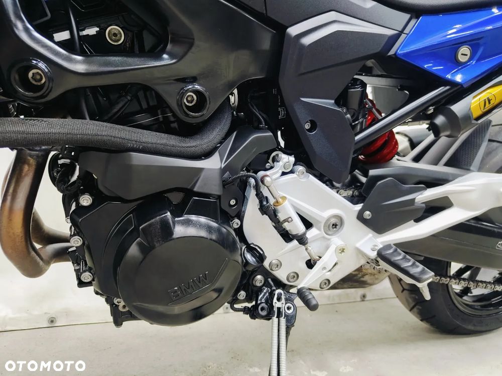 BMW F - 23