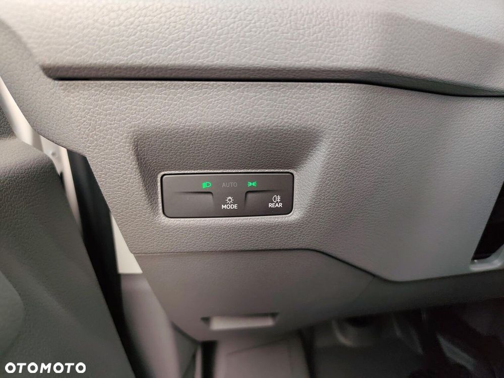 Volkswagen Crafter 35 Furgon z wysokim dachem silnik: 2,0 l EU6 SCR 177 KM, przedni 8-bieg.automatyczna, r.o : 4490 mm - 24