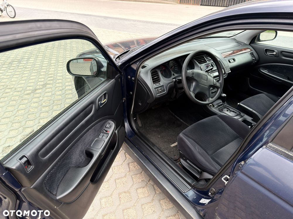 Honda Accord - 10